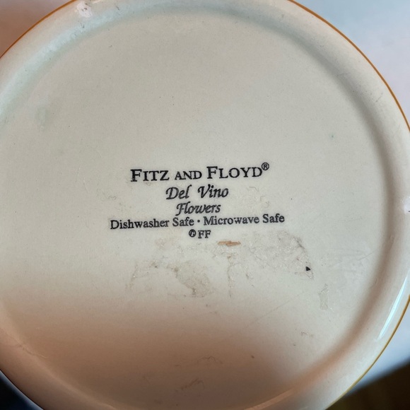 Fitz and Floyd Del Vino Floral Ceramic Mug - Picture 3 of 3